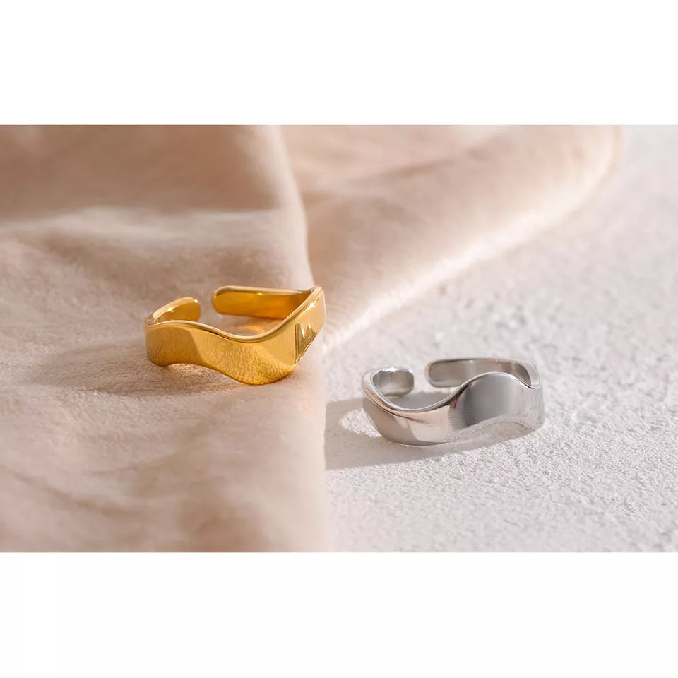 NUSSAYBA - Geometric Curvy Curve Adjustable Ring - Umrah Hajj Delicate Dainty Gift  - Eid Collection