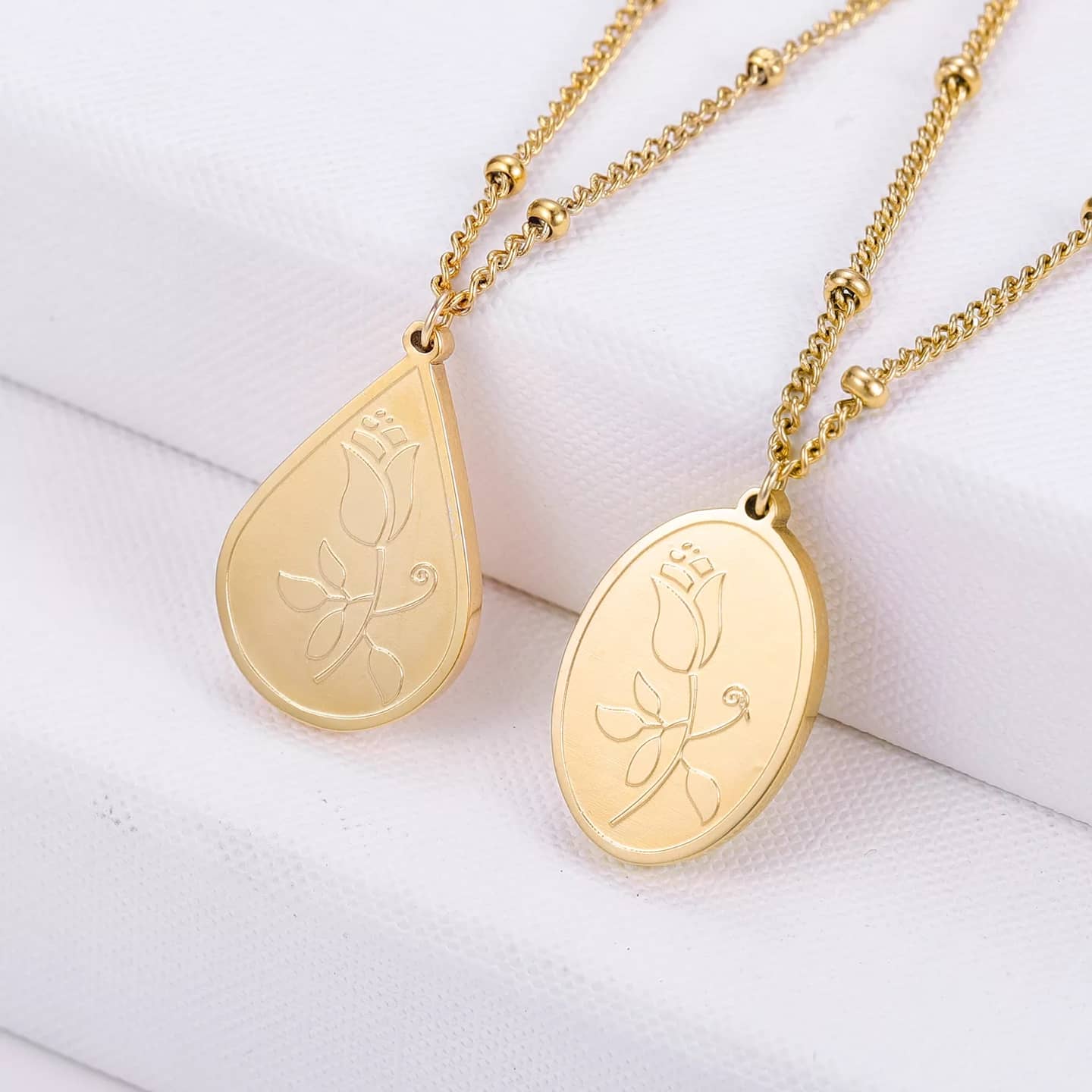 BLOSSOM - Rosa Rose Oval Pendant Necklace Engraving Jewellery